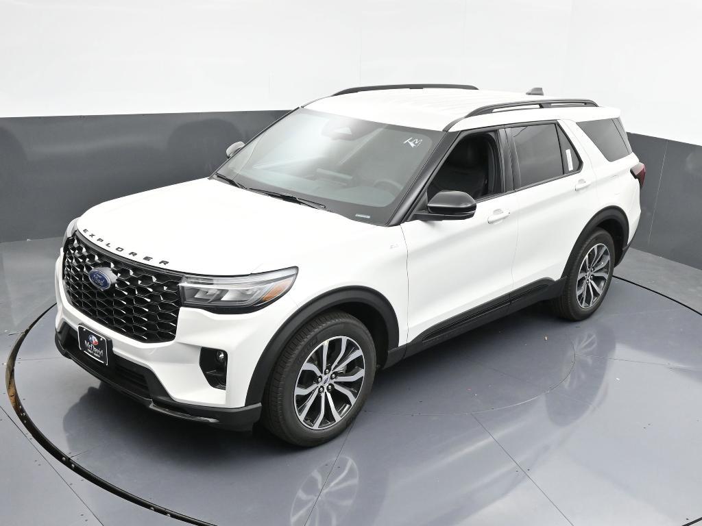 new 2025 Ford Explorer car, priced at $42,270