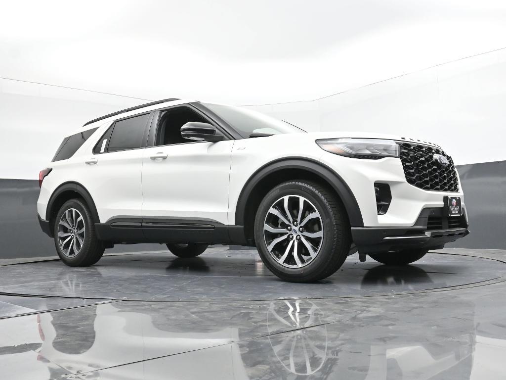 new 2025 Ford Explorer car, priced at $42,270