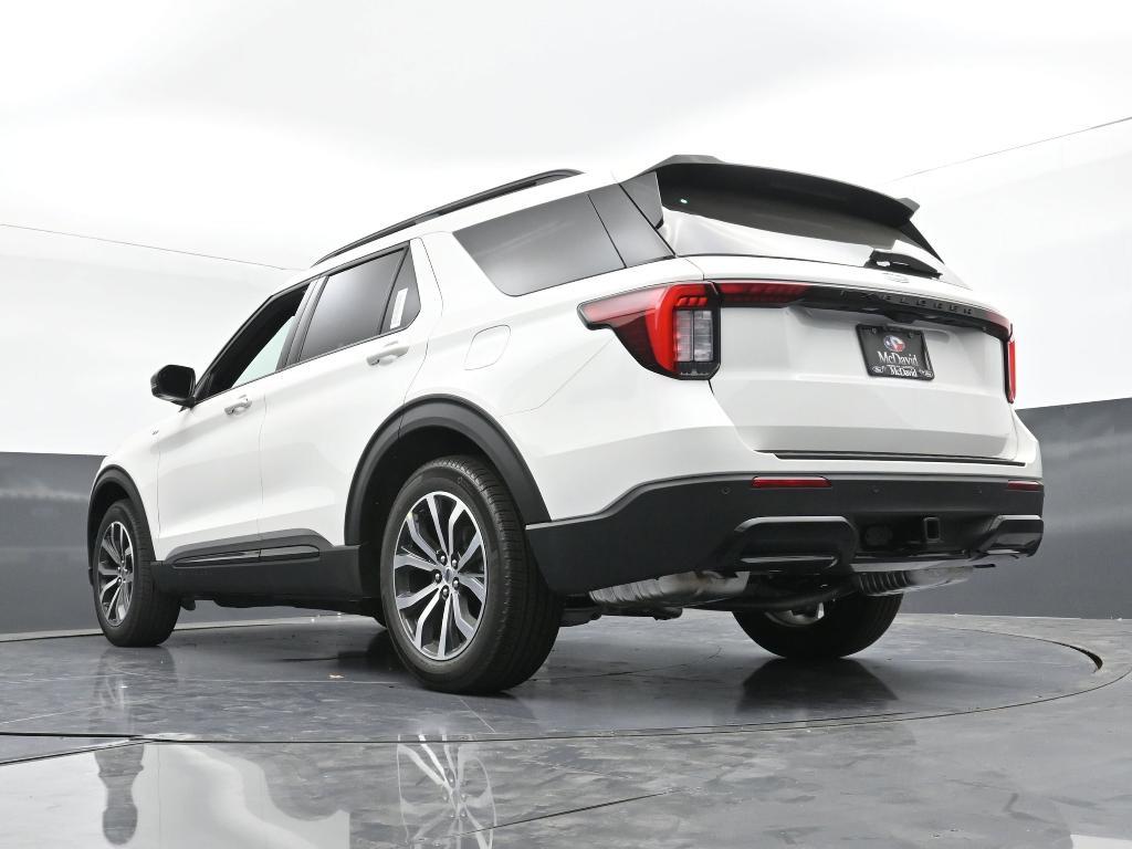 new 2025 Ford Explorer car, priced at $42,270