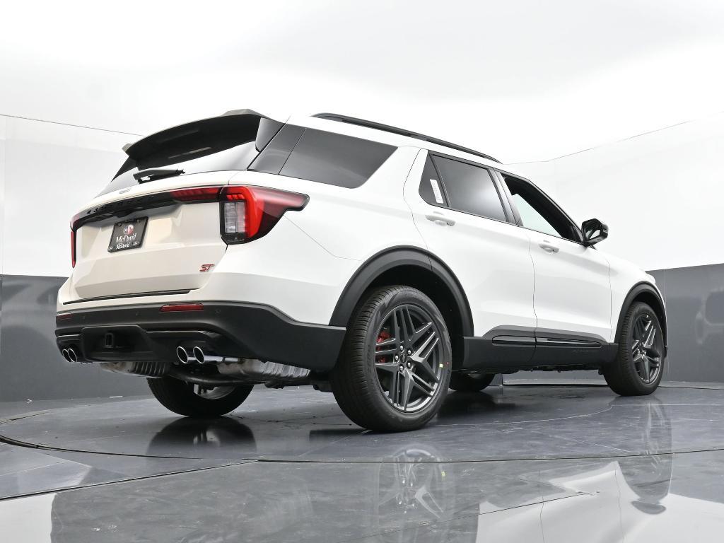 new 2025 Ford Explorer car, priced at $55,125