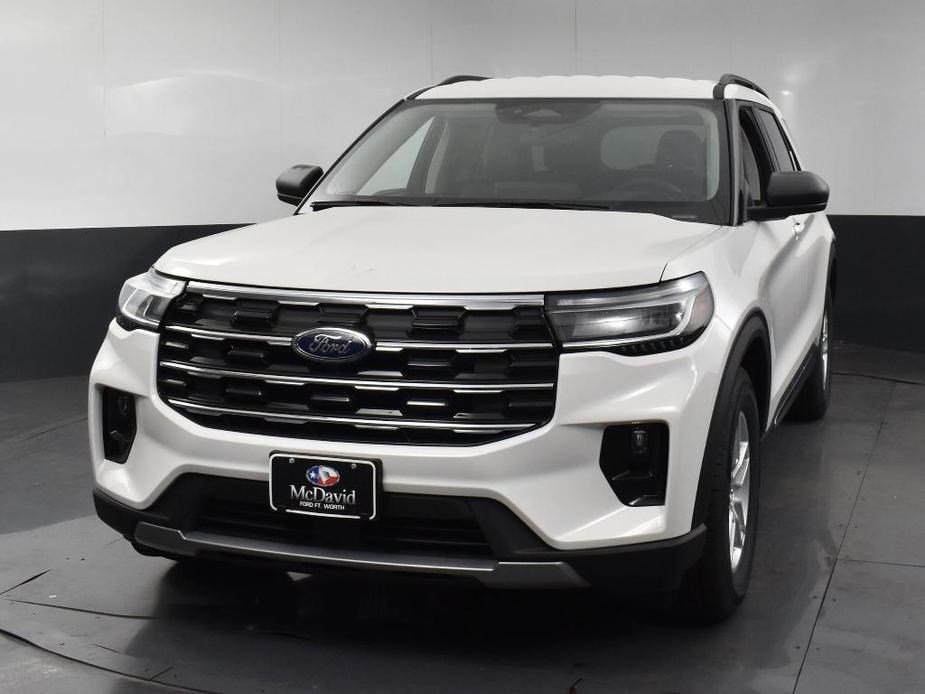 new 2025 Ford Explorer car, priced at $40,805