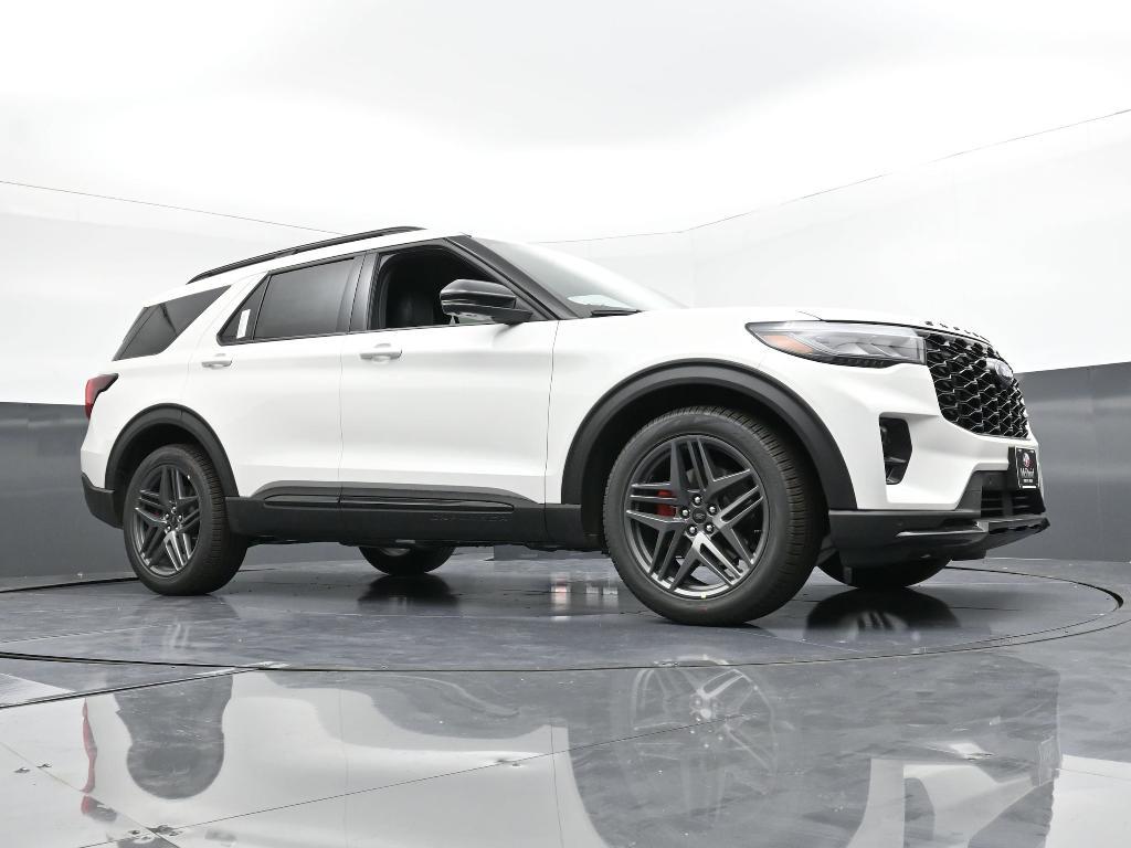 new 2025 Ford Explorer car, priced at $55,125