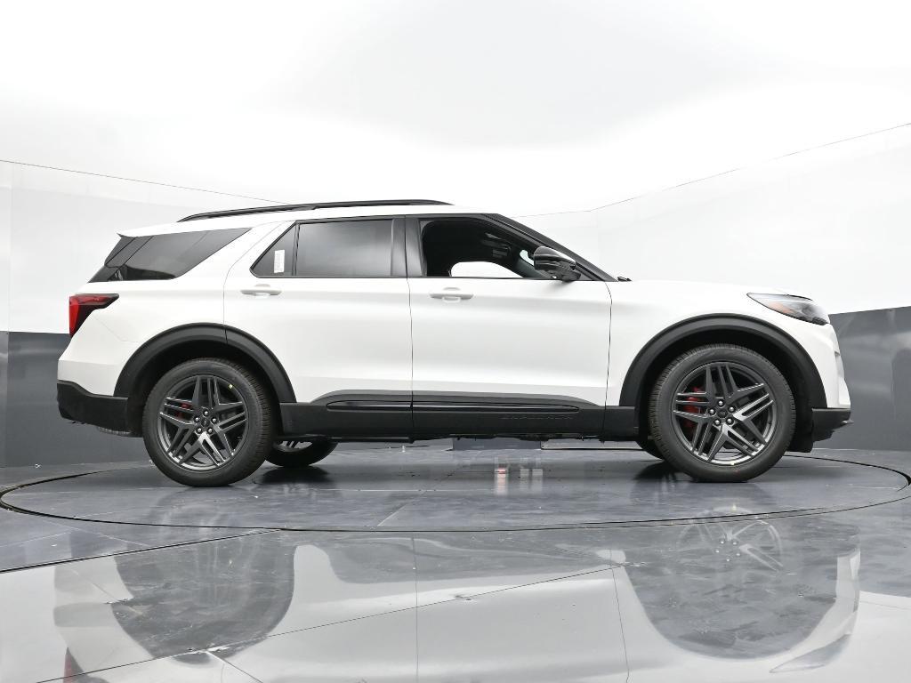 new 2025 Ford Explorer car, priced at $55,125