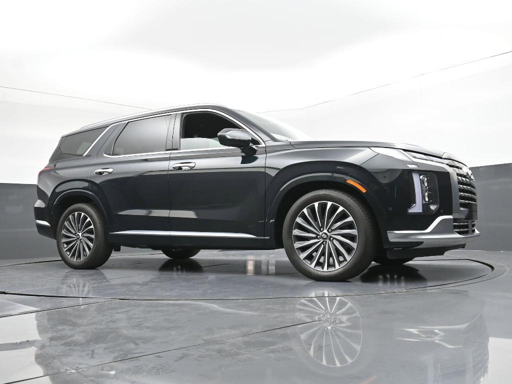 used 2024 Hyundai Palisade car, priced at $38,994
