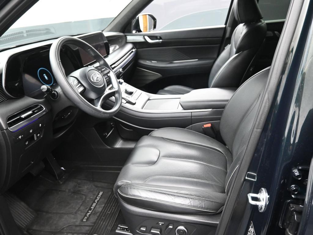 used 2024 Hyundai Palisade car, priced at $38,994