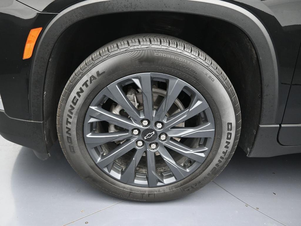 used 2023 Chevrolet Traverse car, priced at $37,994