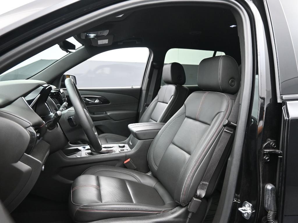 used 2023 Chevrolet Traverse car, priced at $37,994