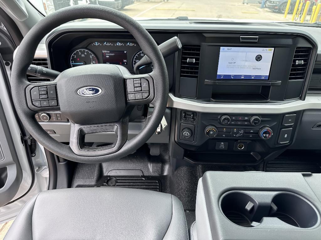 new 2025 Ford F-250 car, priced at $58,705