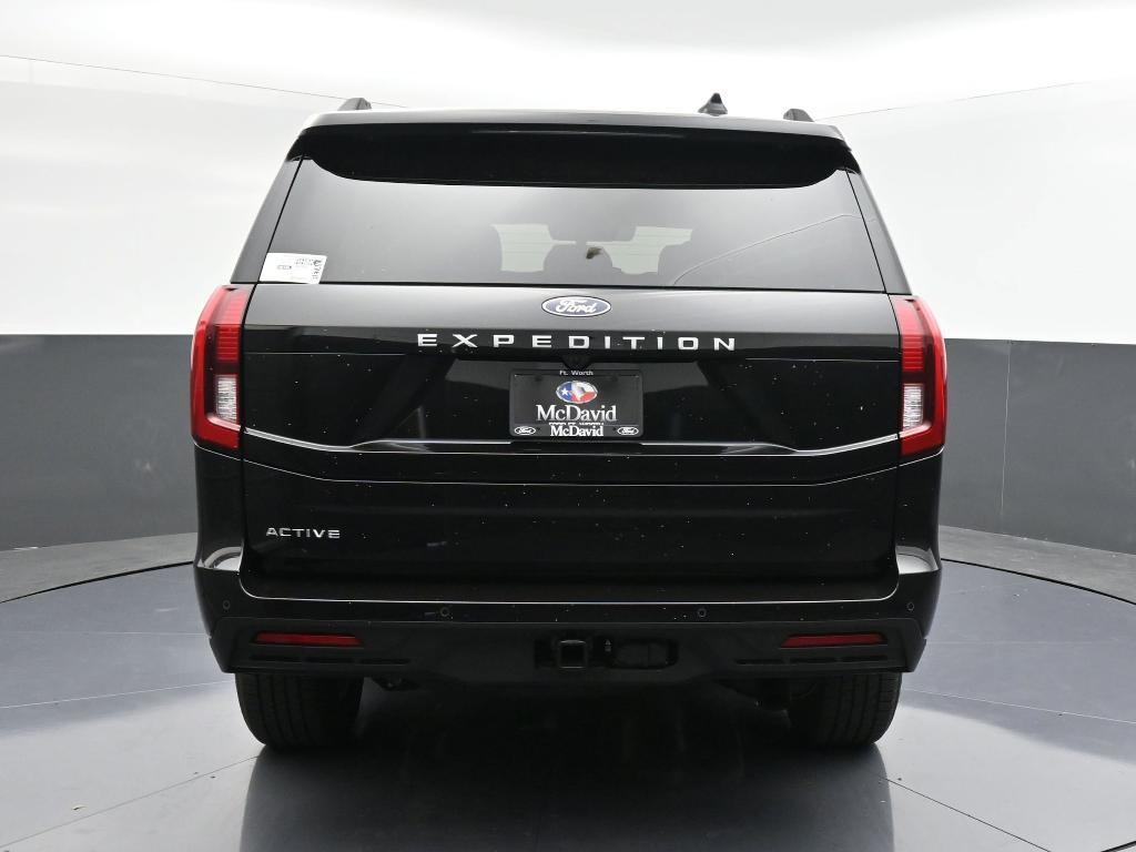 new 2025 Ford Expedition car, priced at $66,074
