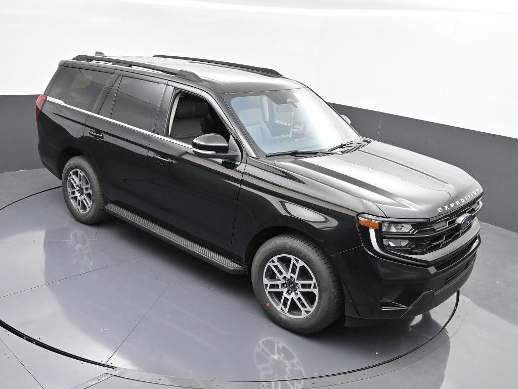 new 2025 Ford Expedition car, priced at $66,074