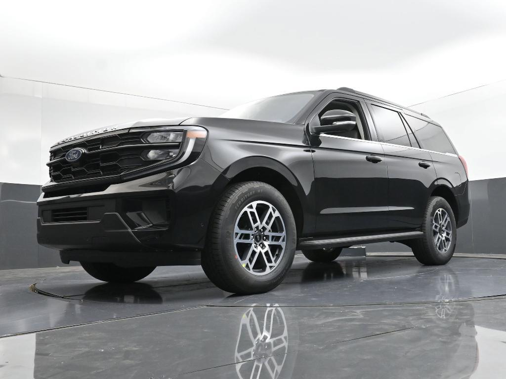 new 2025 Ford Expedition car, priced at $66,074
