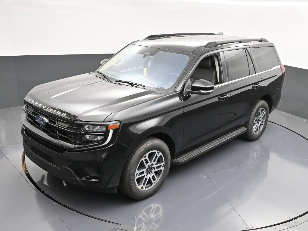 new 2025 Ford Expedition car, priced at $66,074