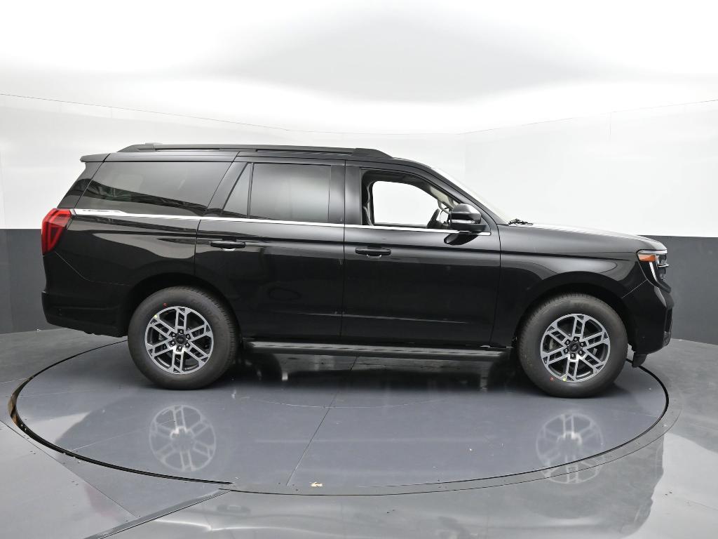 new 2025 Ford Expedition car, priced at $66,074