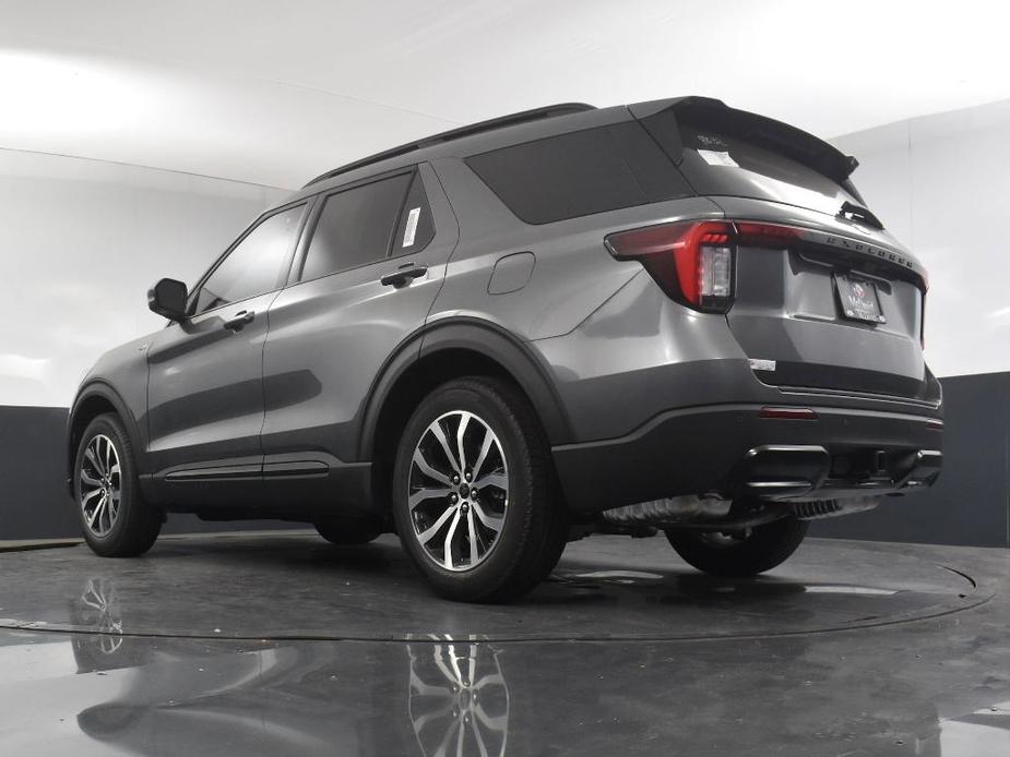 new 2025 Ford Explorer car, priced at $41,110