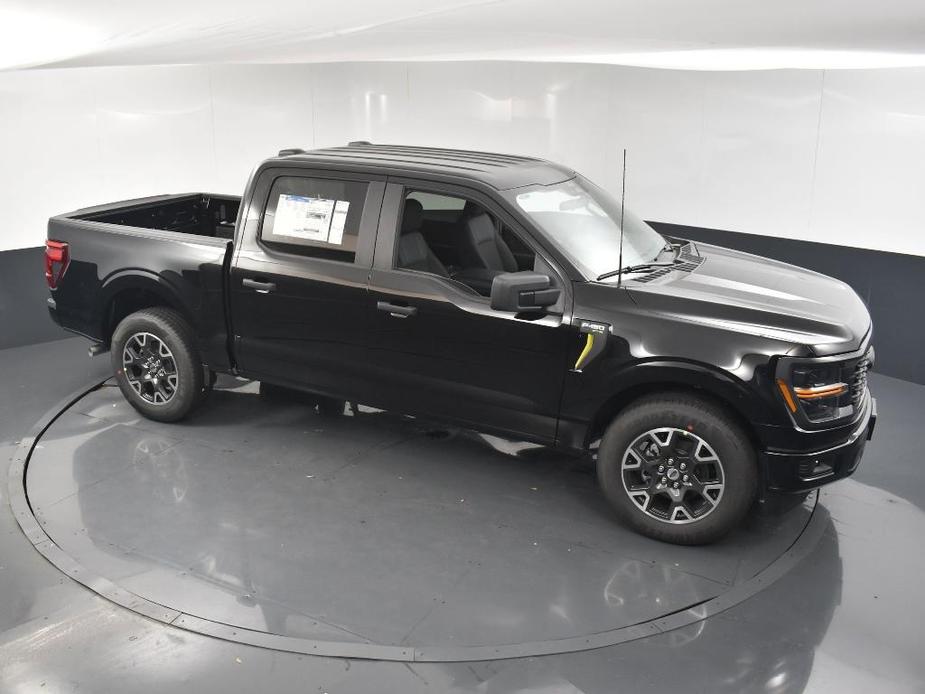 new 2024 Ford F-150 car, priced at $40,330