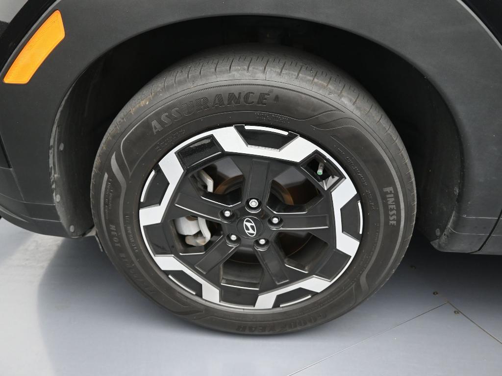 used 2025 Hyundai Santa Fe car, priced at $27,994