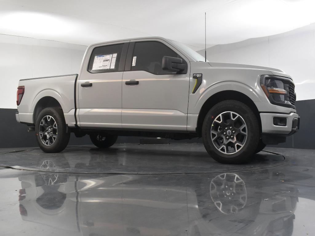 new 2024 Ford F-150 car, priced at $42,090