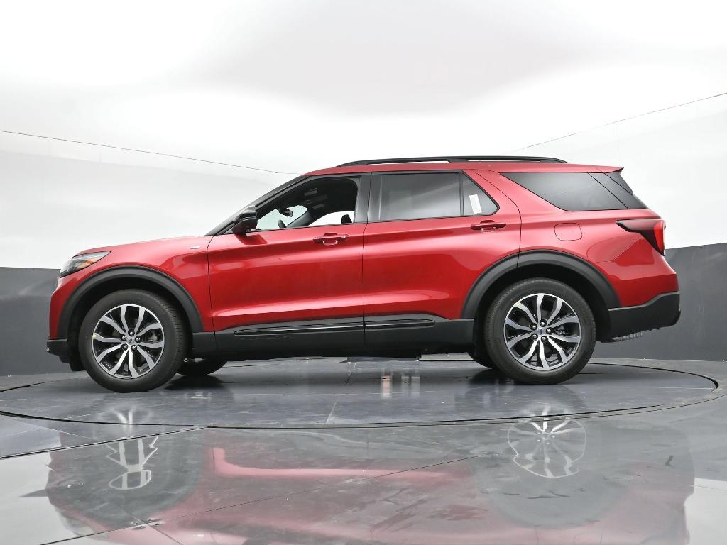 new 2025 Ford Explorer car, priced at $40,710