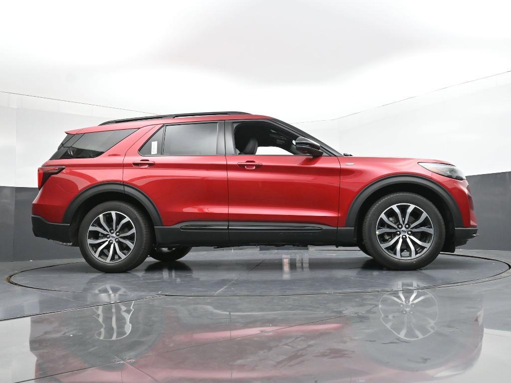 new 2025 Ford Explorer car, priced at $40,710