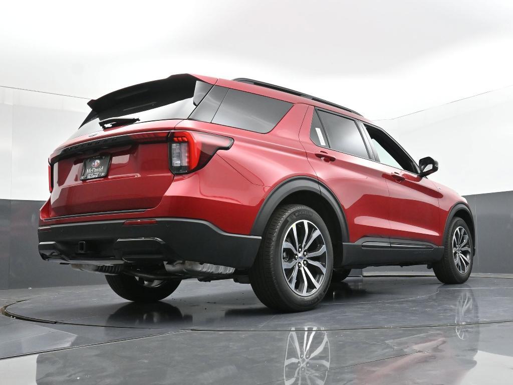 new 2025 Ford Explorer car, priced at $40,710