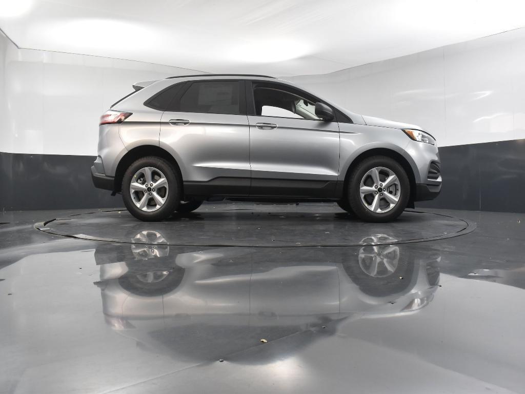 new 2024 Ford Edge car, priced at $29,425