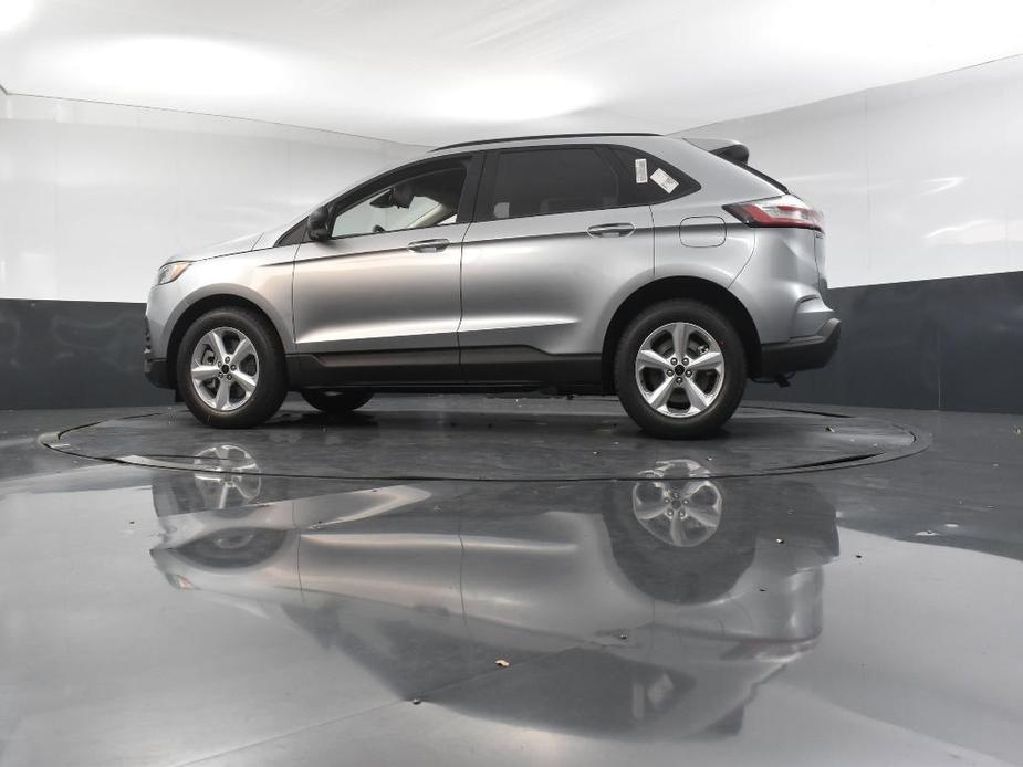 new 2024 Ford Edge car, priced at $29,425