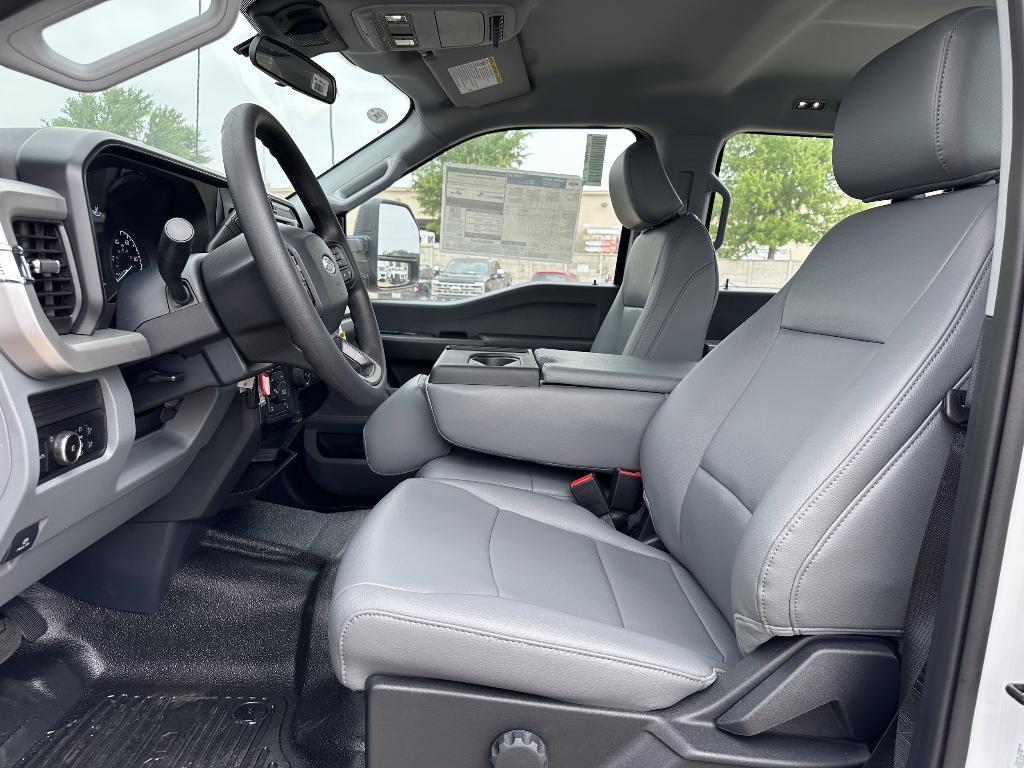 new 2025 Ford F-250 car, priced at $58,795