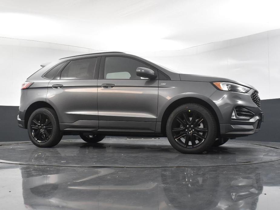 new 2024 Ford Edge car, priced at $33,980