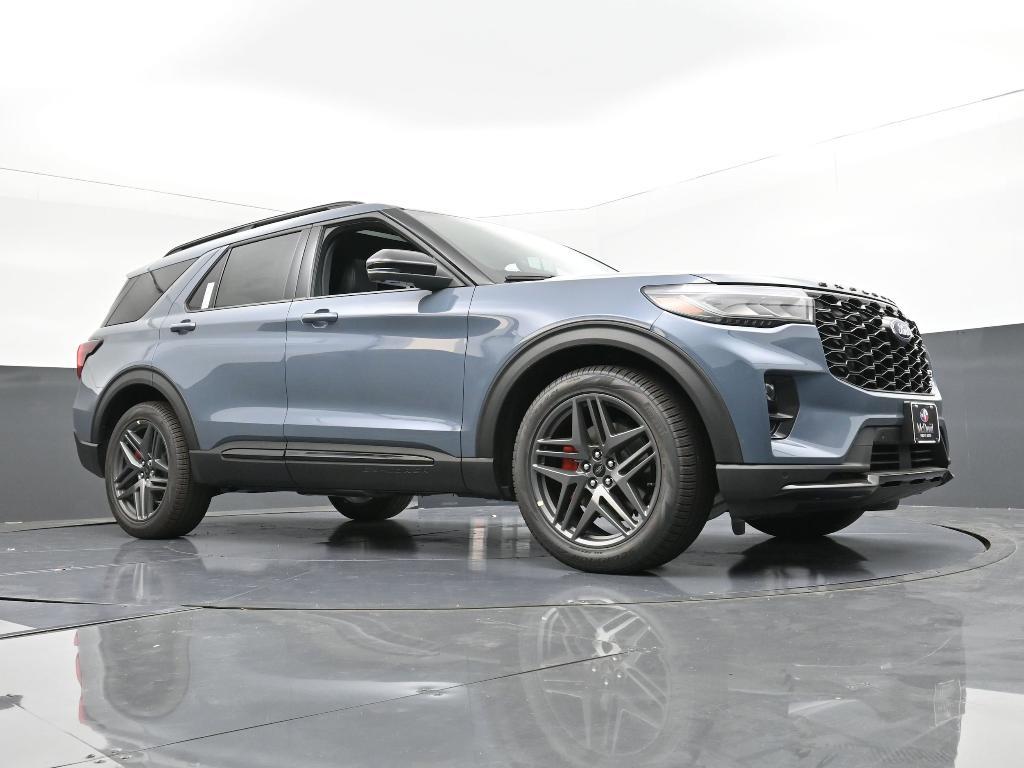 new 2025 Ford Explorer car, priced at $54,825