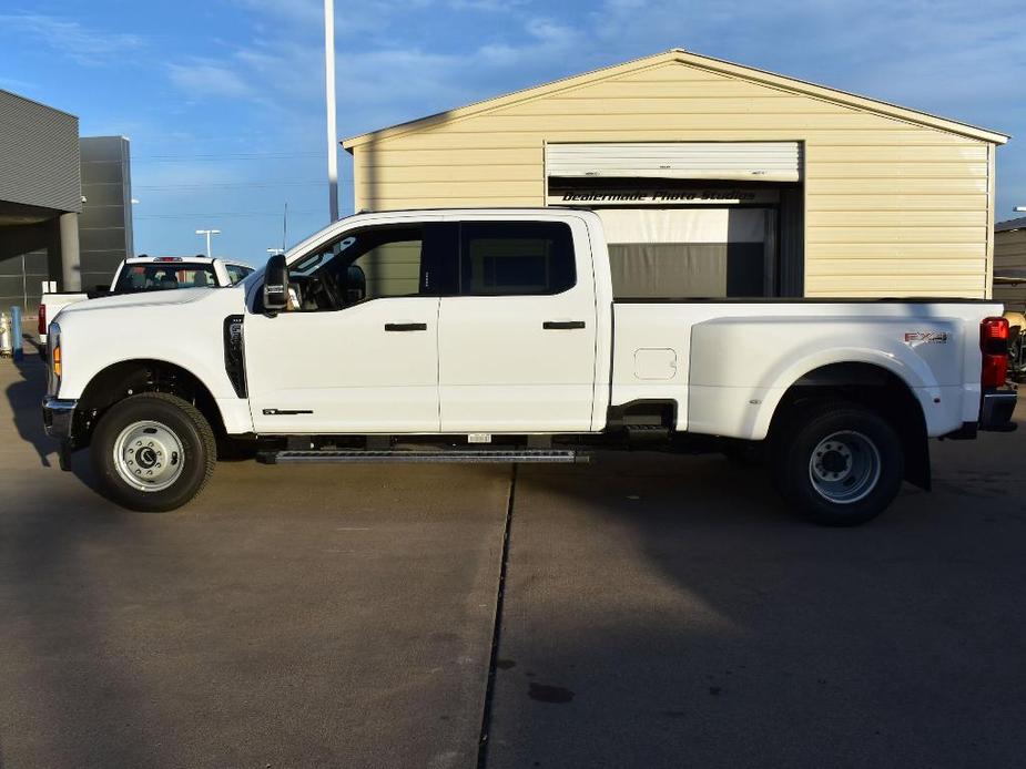 new 2024 Ford F-350 car, priced at $65,925