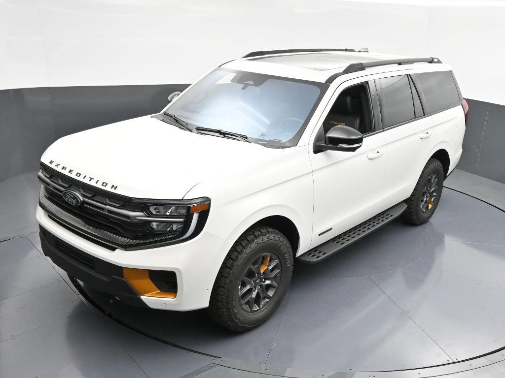 new 2025 Ford Expedition car, priced at $81,748