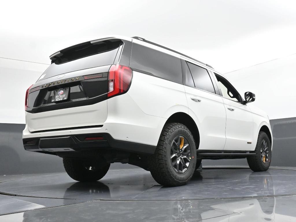 new 2025 Ford Expedition car, priced at $81,748