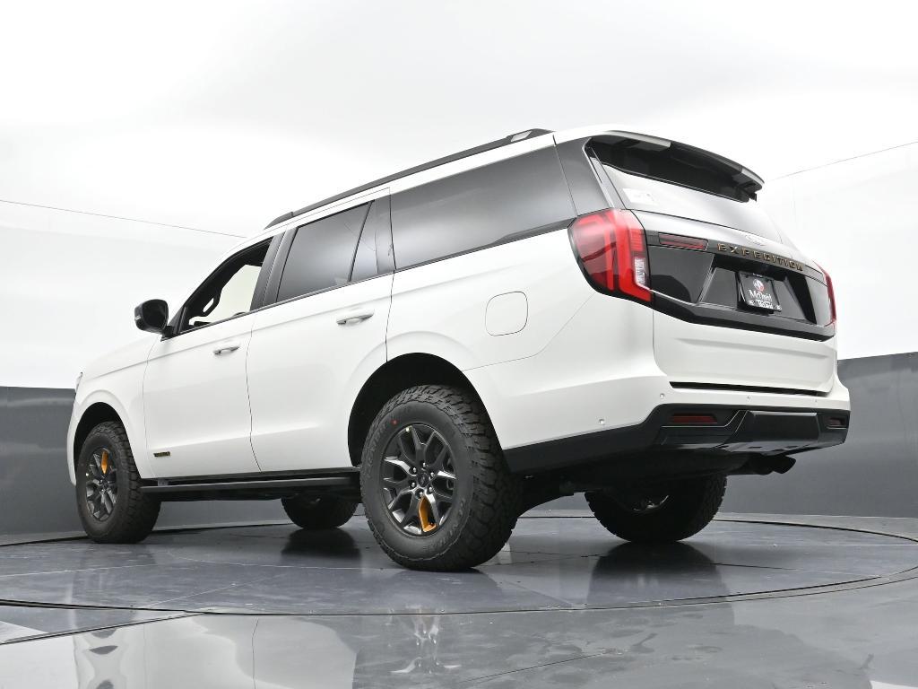 new 2025 Ford Expedition car, priced at $81,748