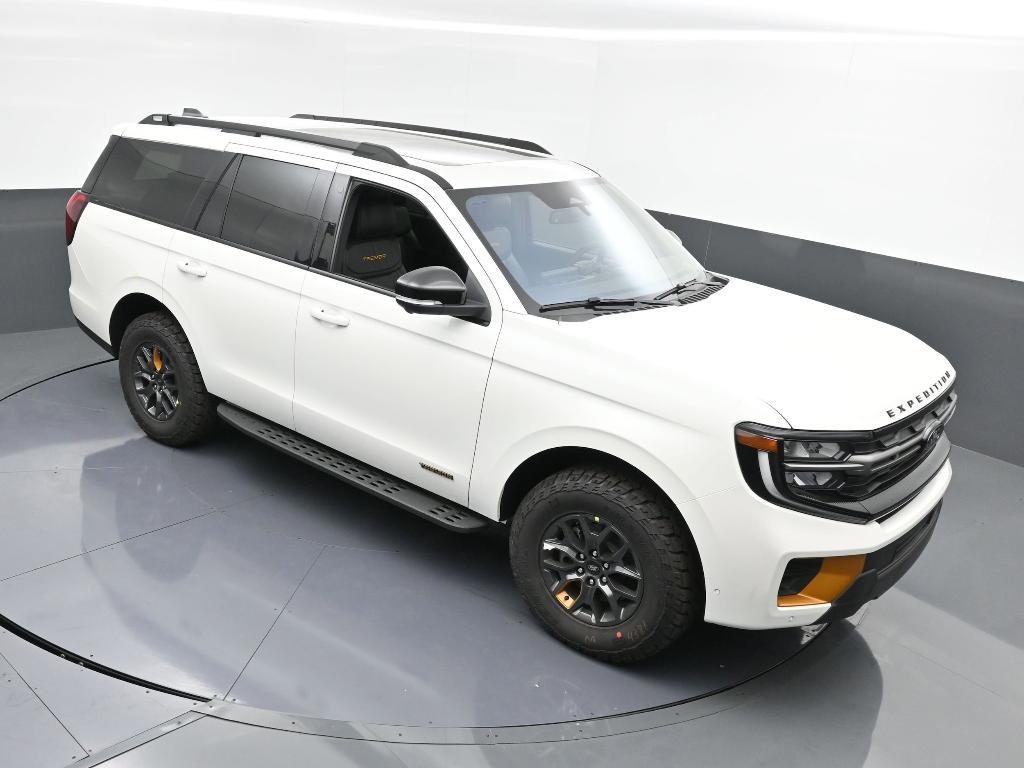 new 2025 Ford Expedition car, priced at $81,748