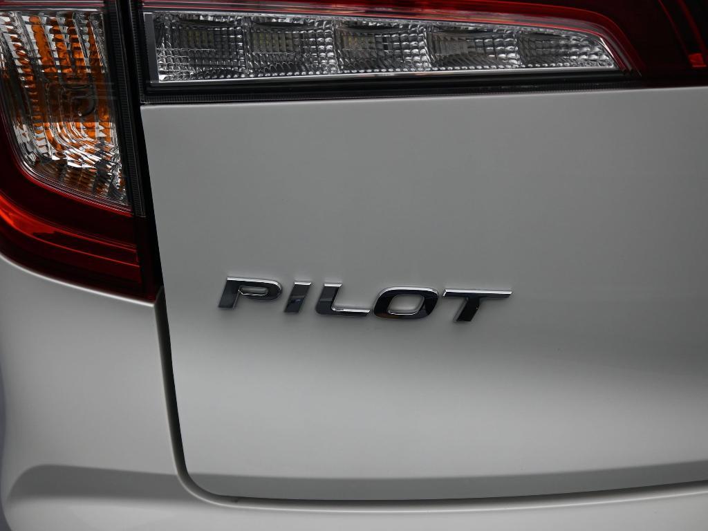 used 2022 Honda Pilot car, priced at $23,994