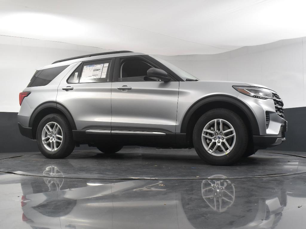 new 2025 Ford Explorer car, priced at $36,450