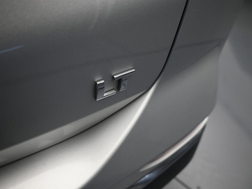 used 2021 Chevrolet Equinox car, priced at $15,994