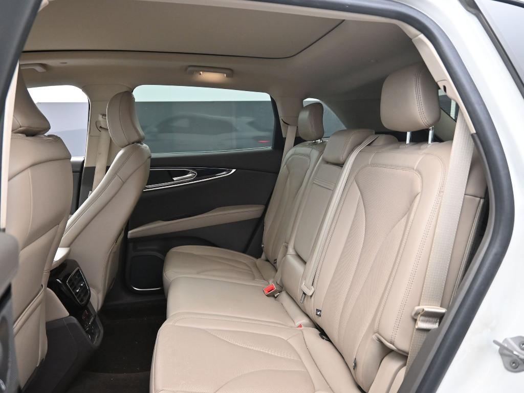 used 2021 Lincoln Nautilus car, priced at $23,994