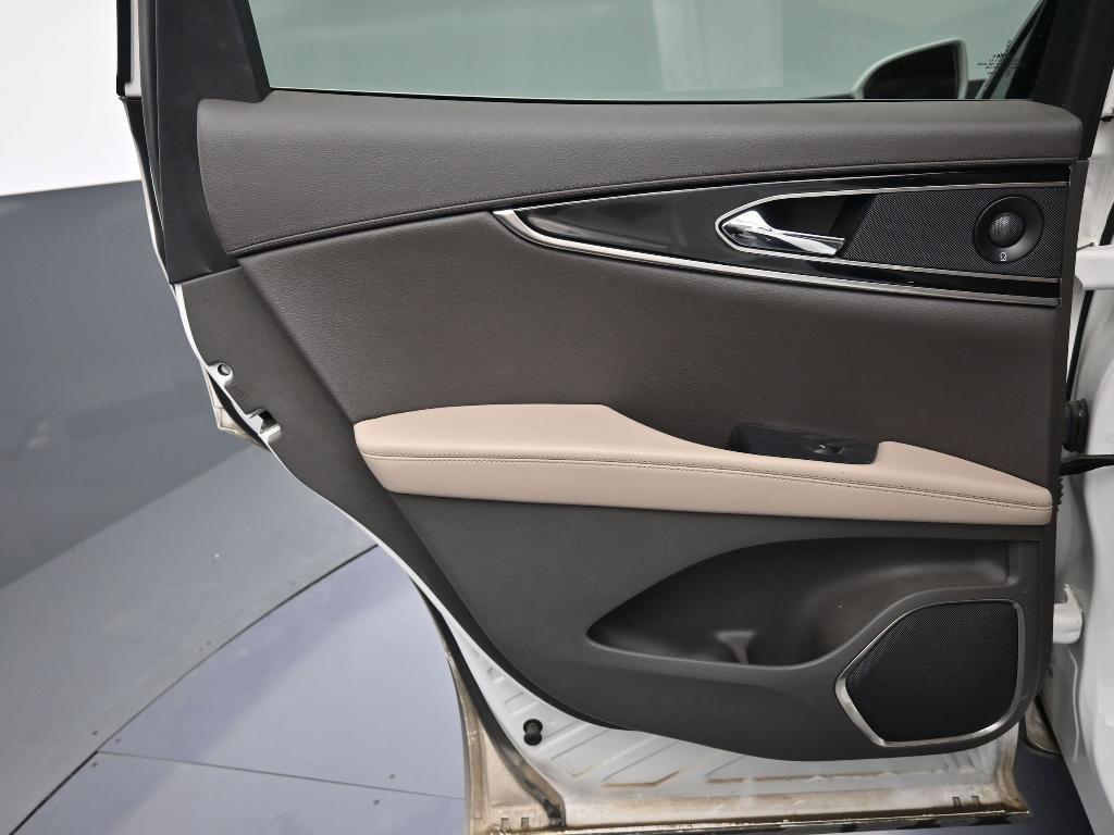 used 2021 Lincoln Nautilus car, priced at $23,994