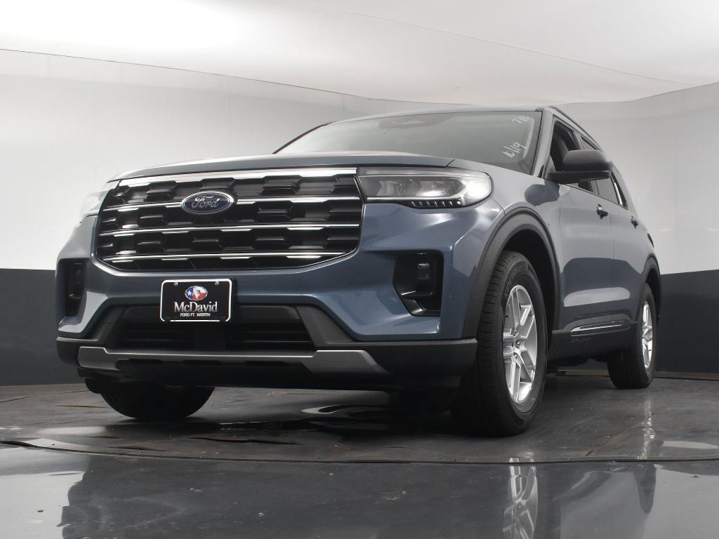 new 2025 Ford Explorer car, priced at $40,205