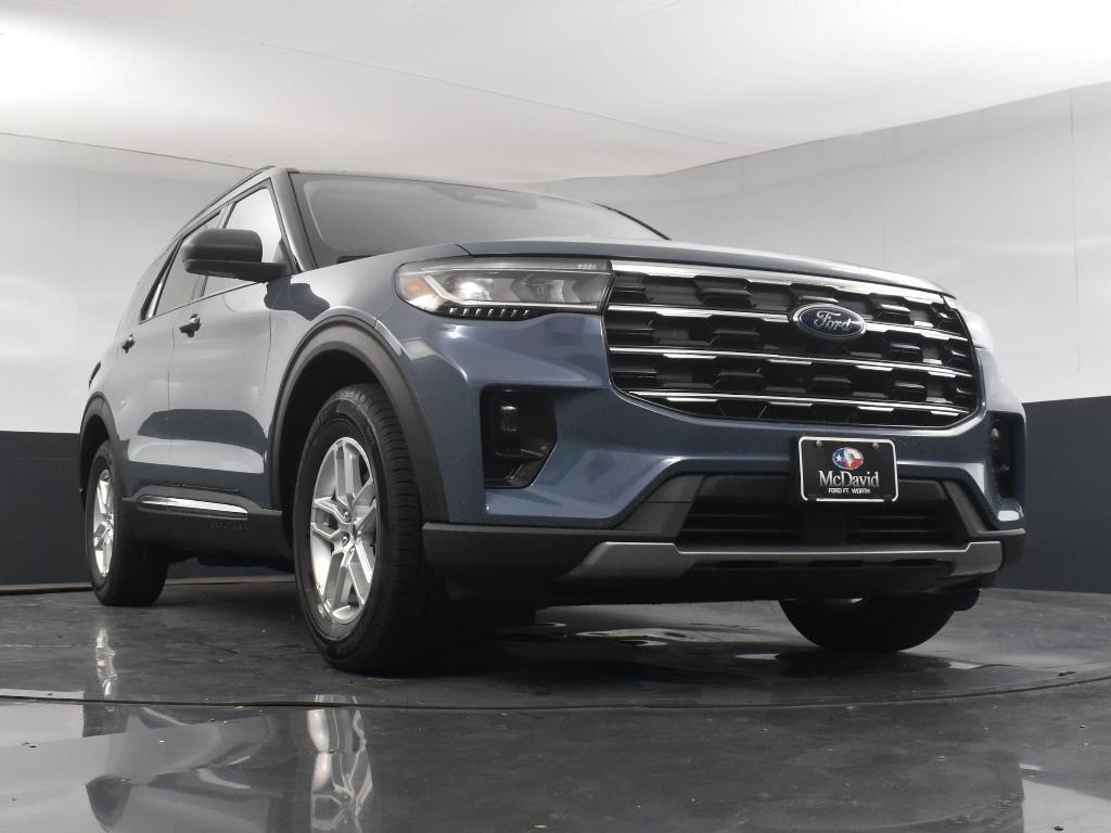 new 2025 Ford Explorer car, priced at $40,205