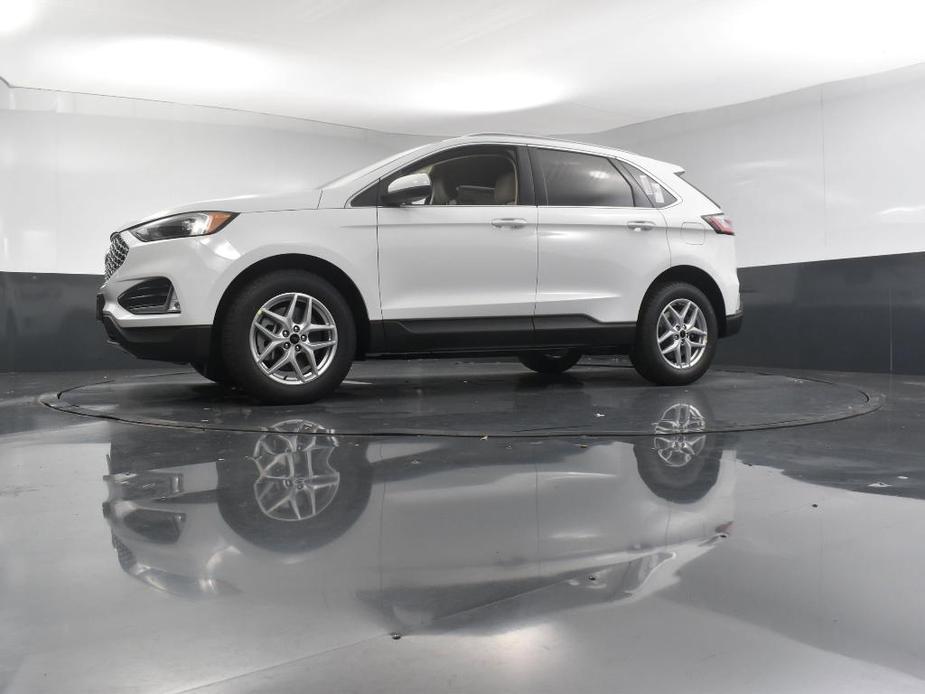 new 2024 Ford Edge car, priced at $31,875