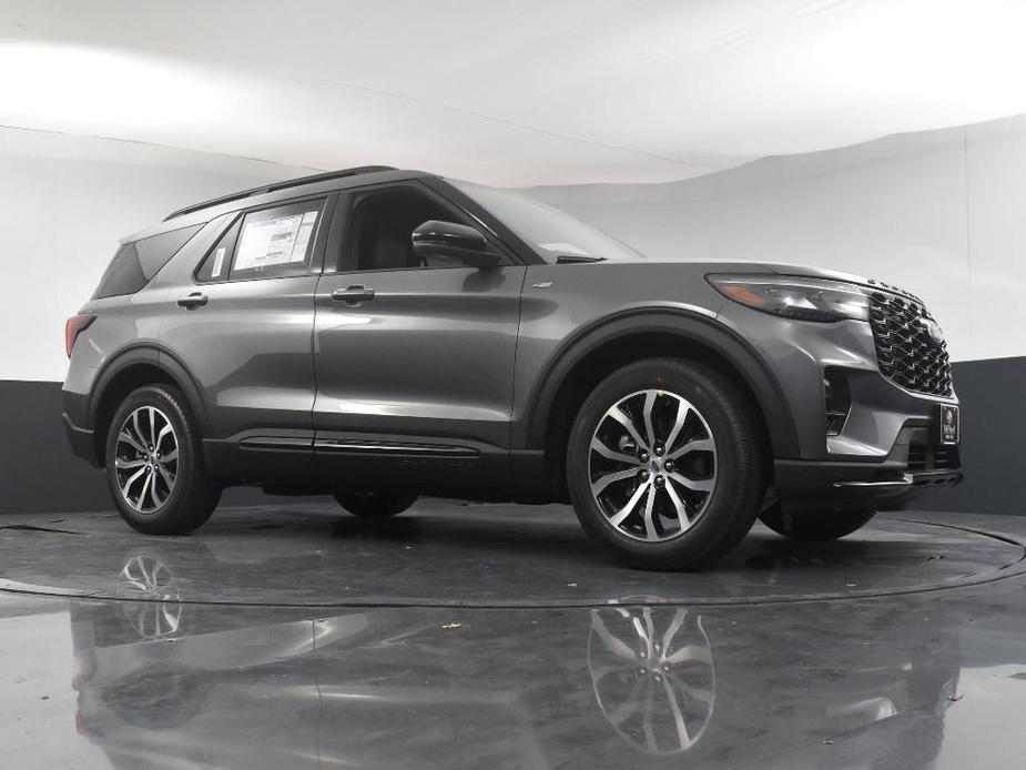 new 2025 Ford Explorer car, priced at $41,210