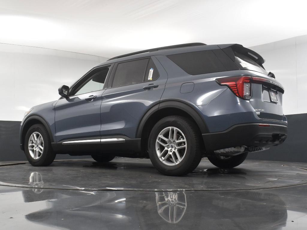 new 2025 Ford Explorer car, priced at $36,715