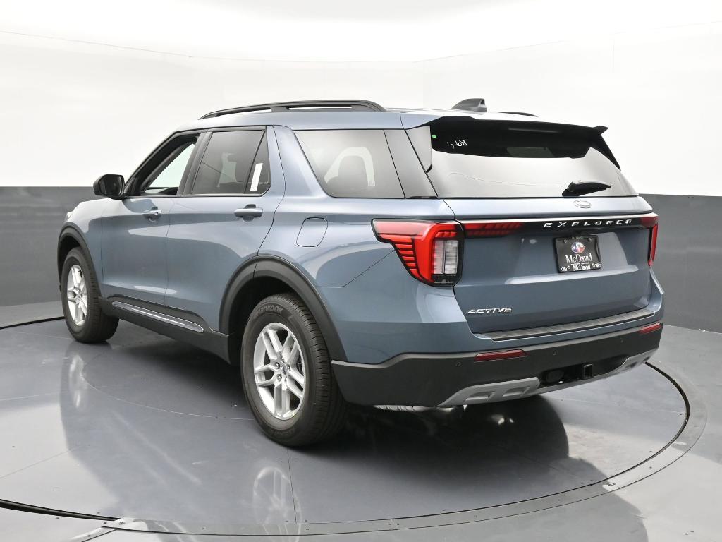 new 2025 Ford Explorer car, priced at $39,260