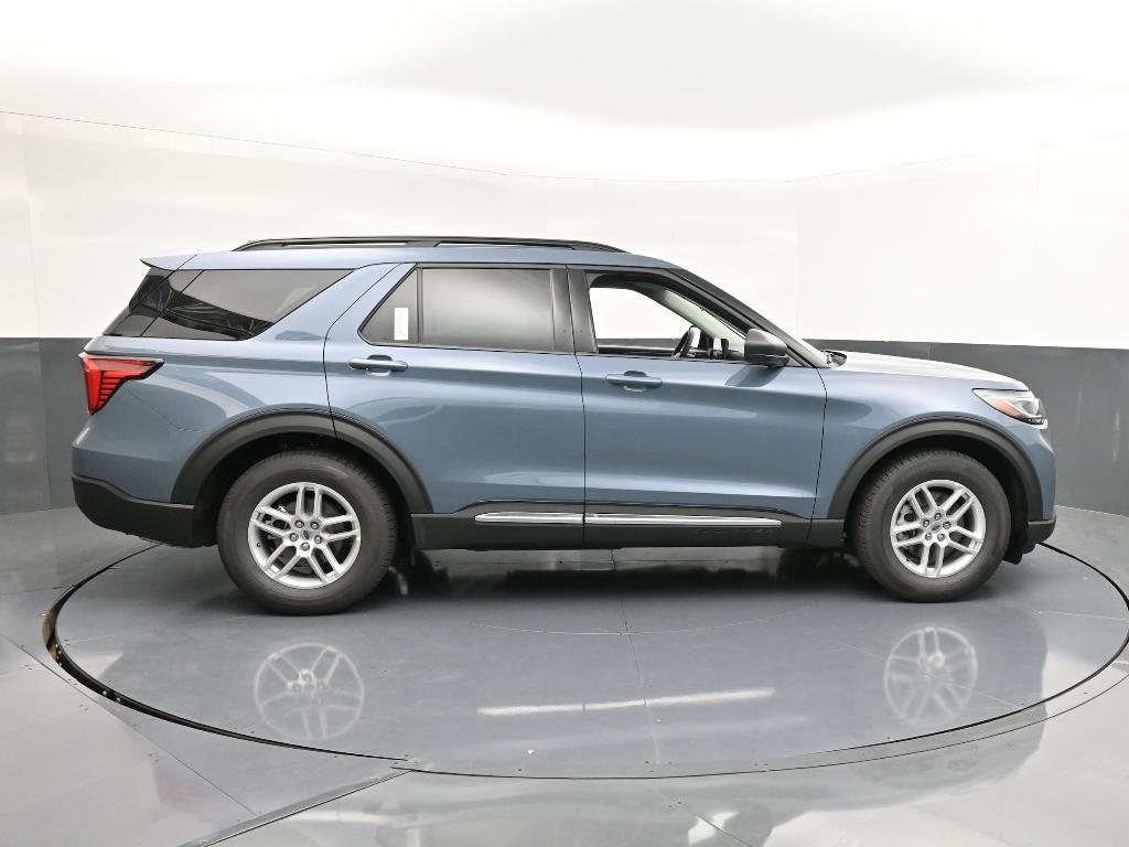 new 2025 Ford Explorer car, priced at $39,260