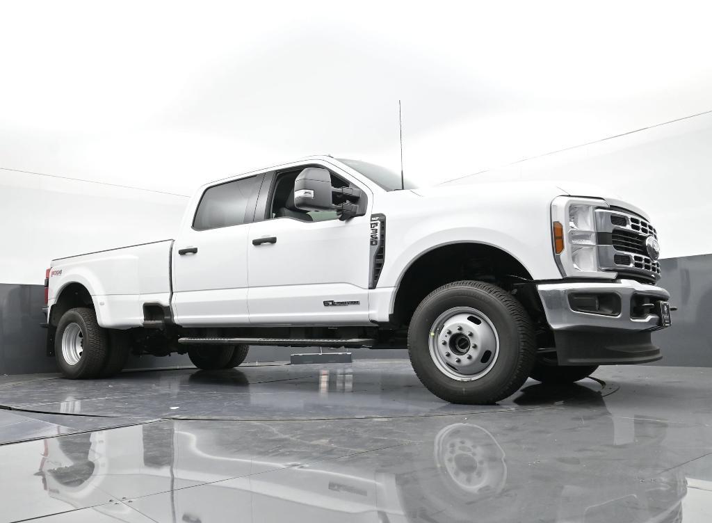 new 2025 Ford F-350 car, priced at $76,295