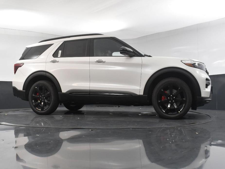 new 2024 Ford Explorer car, priced at $57,194