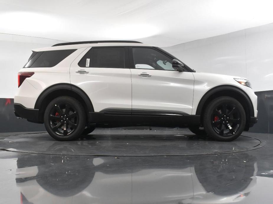 new 2024 Ford Explorer car, priced at $57,194