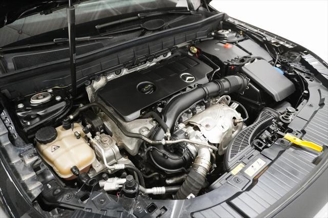 used 2020 Mercedes-Benz GLB 250 car, priced at $23,777